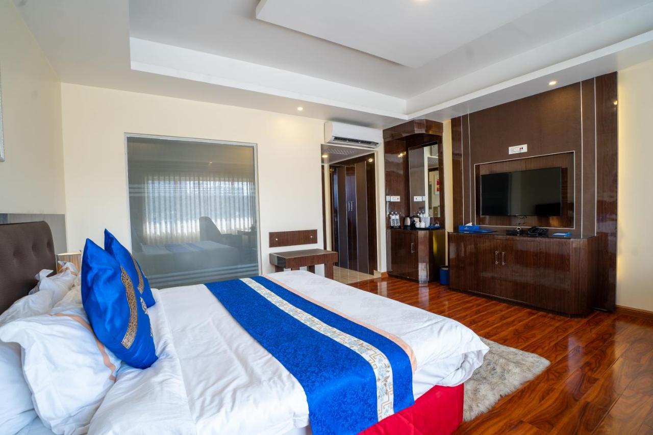 Shangrila Blu Hotel Lalitpur Exterior foto